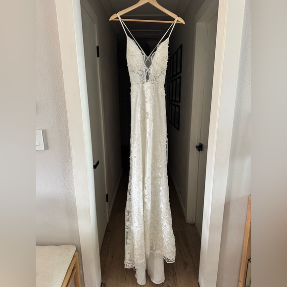 Elegant White Lace Women Dress - Picture 7 of 11